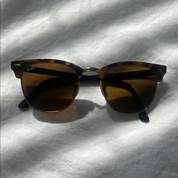 Ray-Ban Clubmaster Tortoise Sunglasses